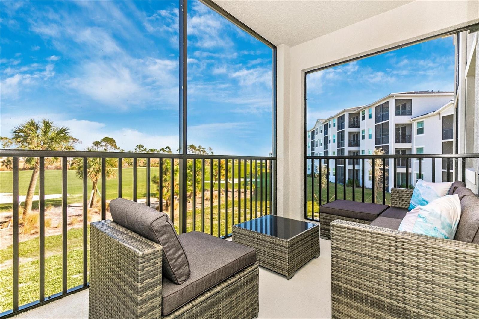 WELLEN PARK GOLF & COUNTRY CLUB - Residential Lease