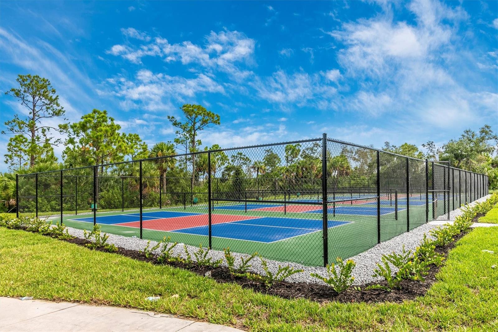 WELLEN PARK GOLF & COUNTRY CLUB - Residential Lease