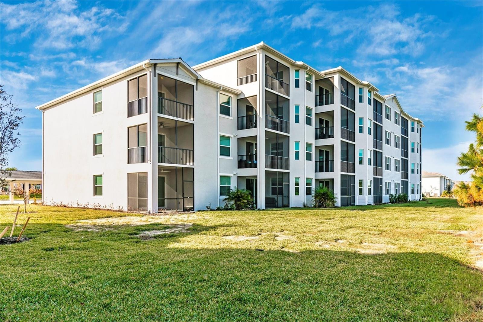 WELLEN PARK GOLF & COUNTRY CLUB - Residential Lease