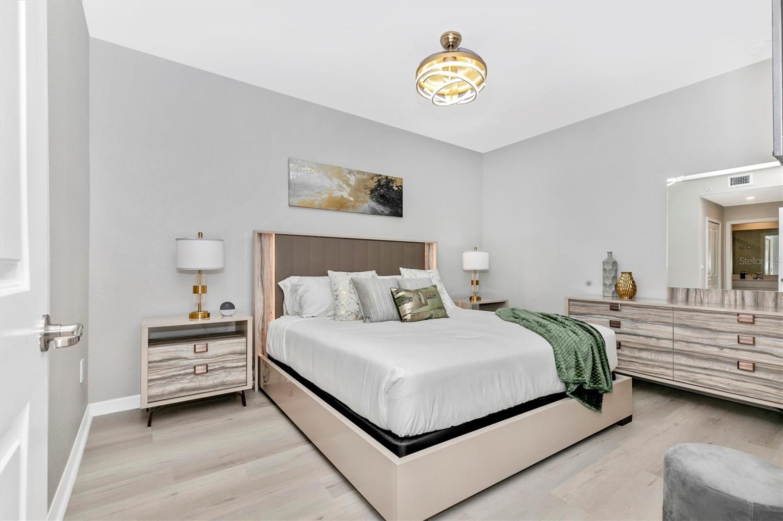 WELLEN PARK GOLF & COUNTRY CLUB - Residential Lease