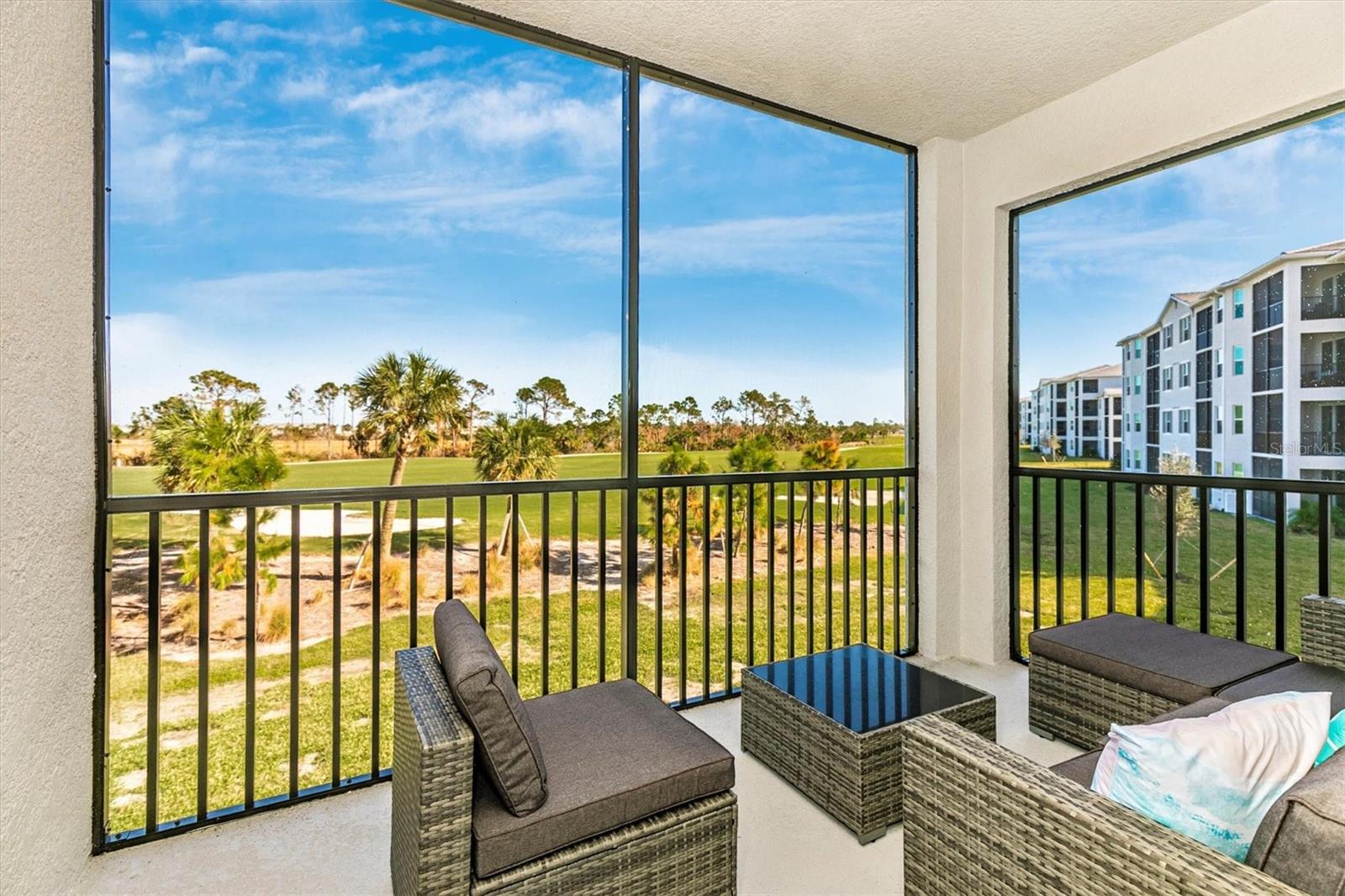 WELLEN PARK GOLF & COUNTRY CLUB - Residential Lease