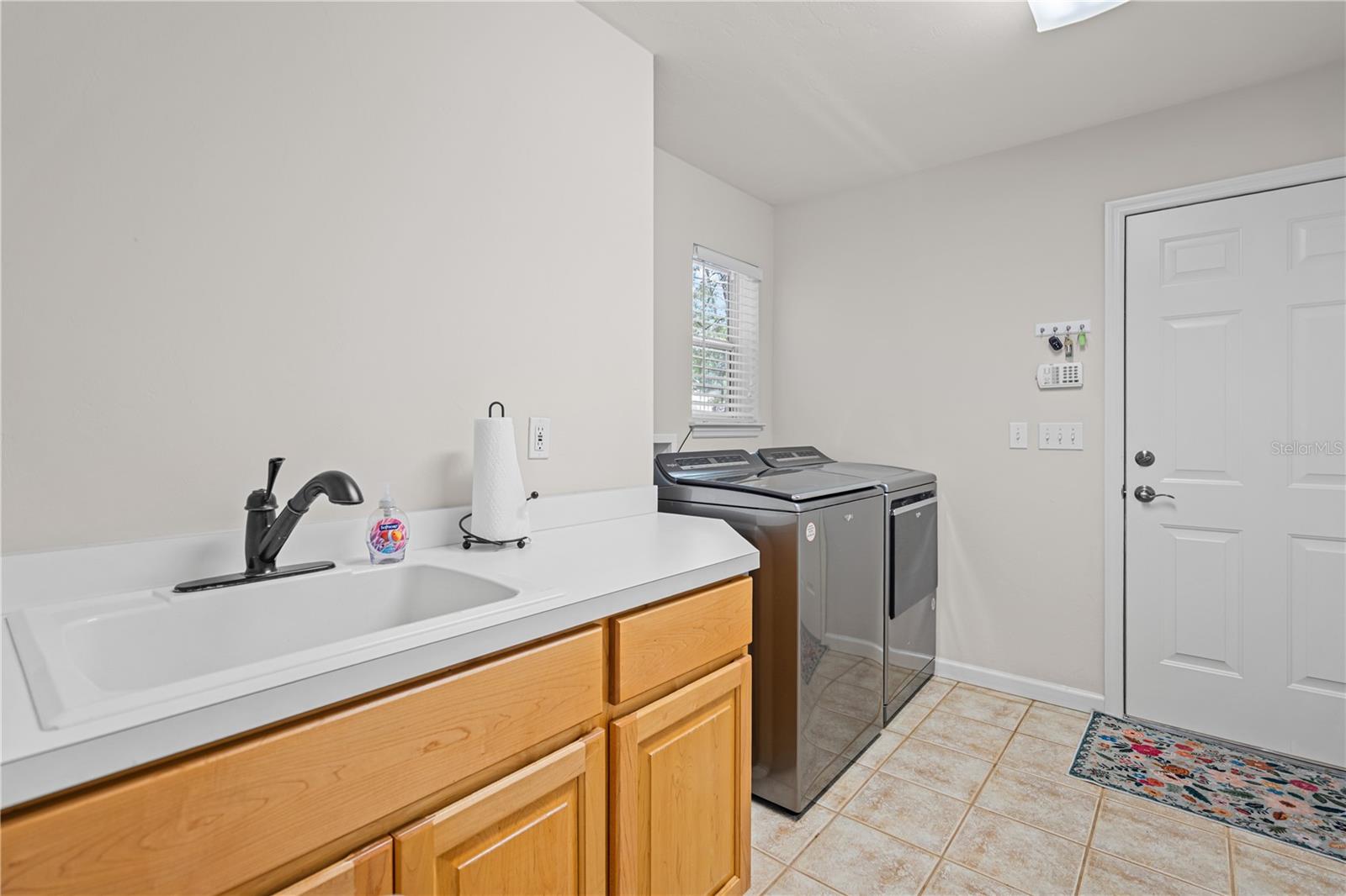 H/P KATELYN LANE - Residential