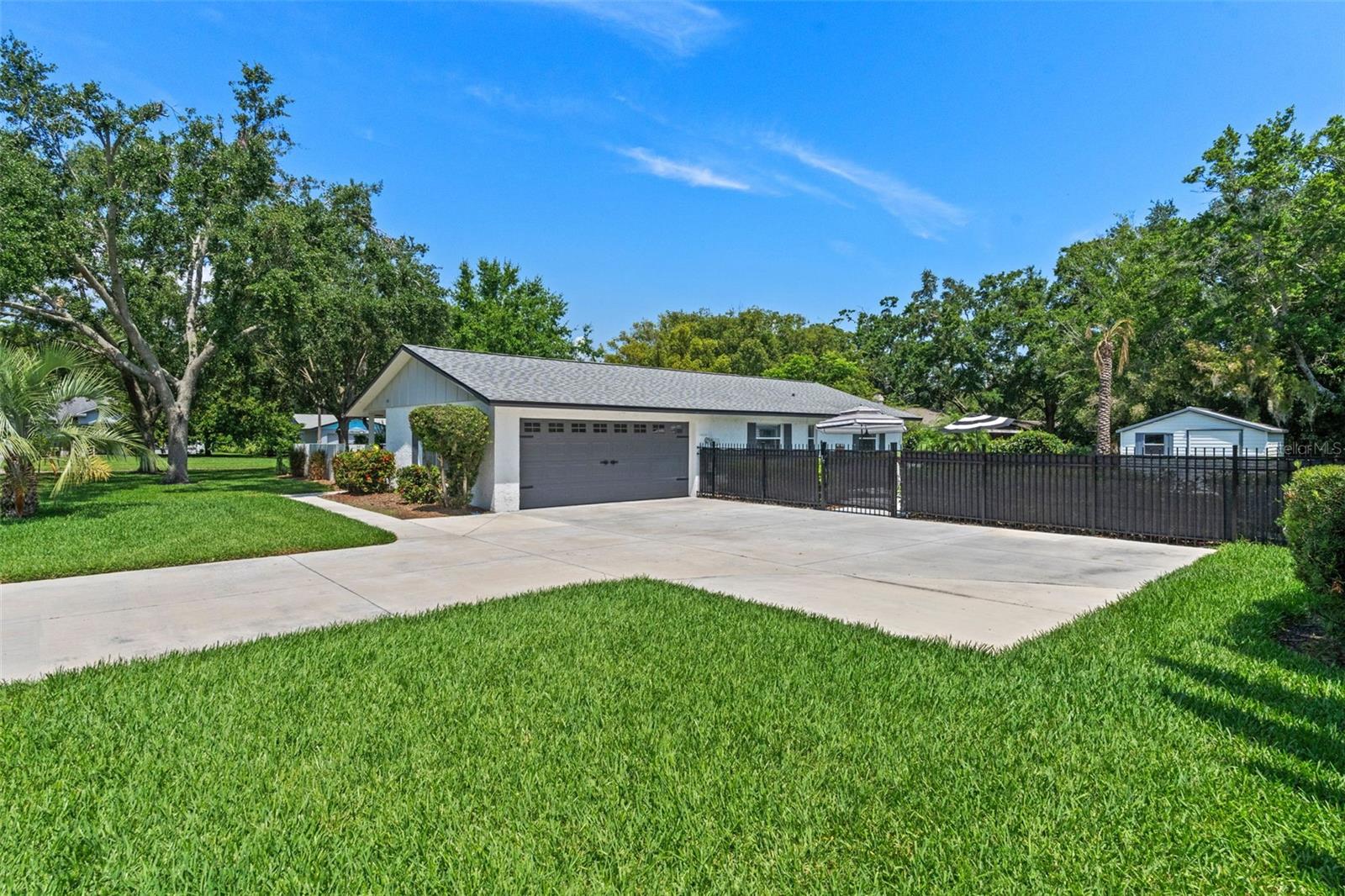 711 VALENCIA COURT