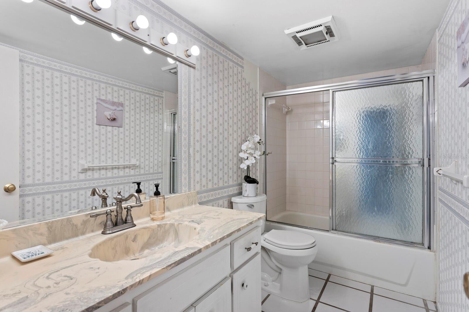 SERENO DEL SOL CONDO - Residential Lease