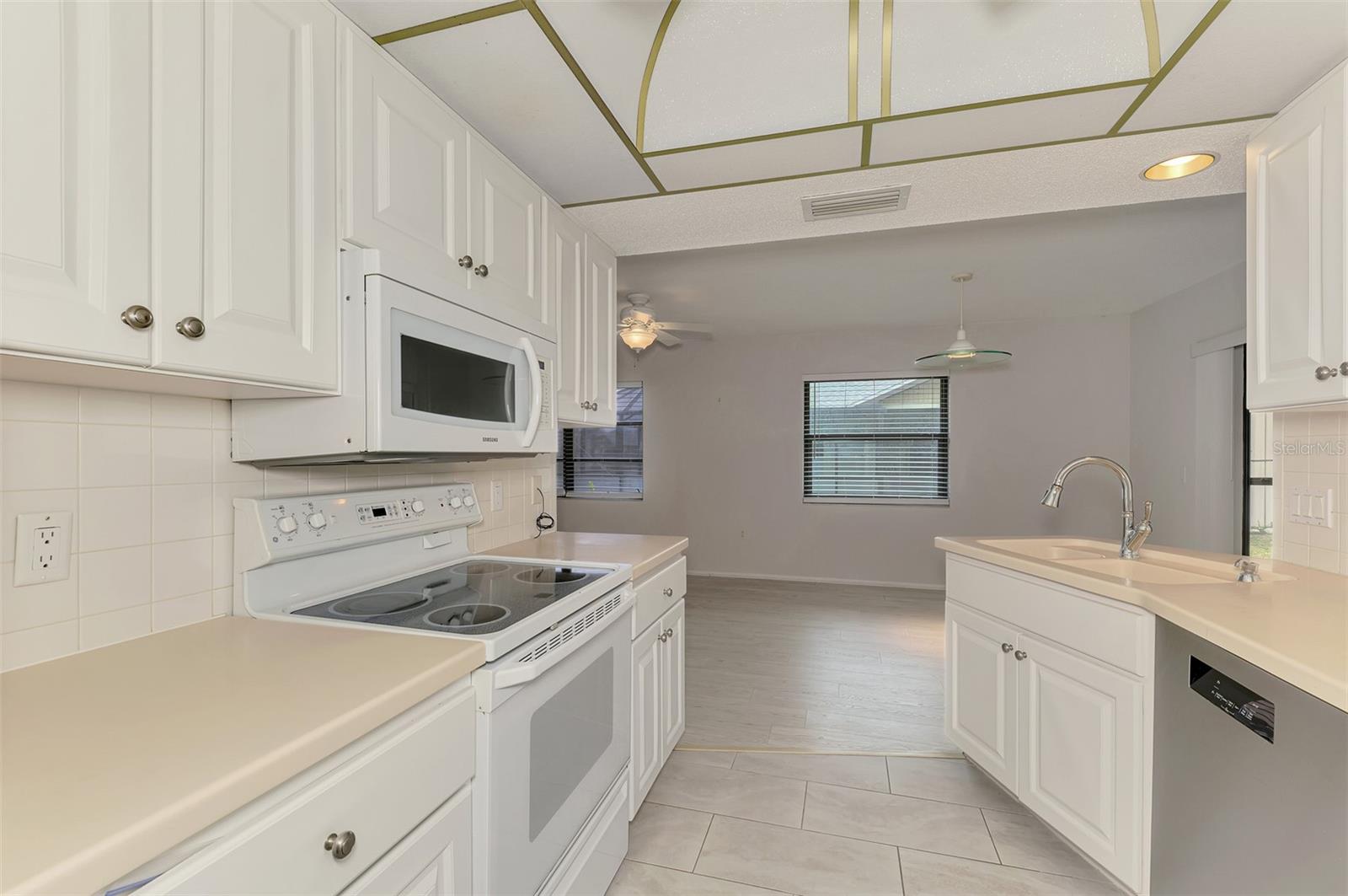 GULF VIEW ESTATES - Residential