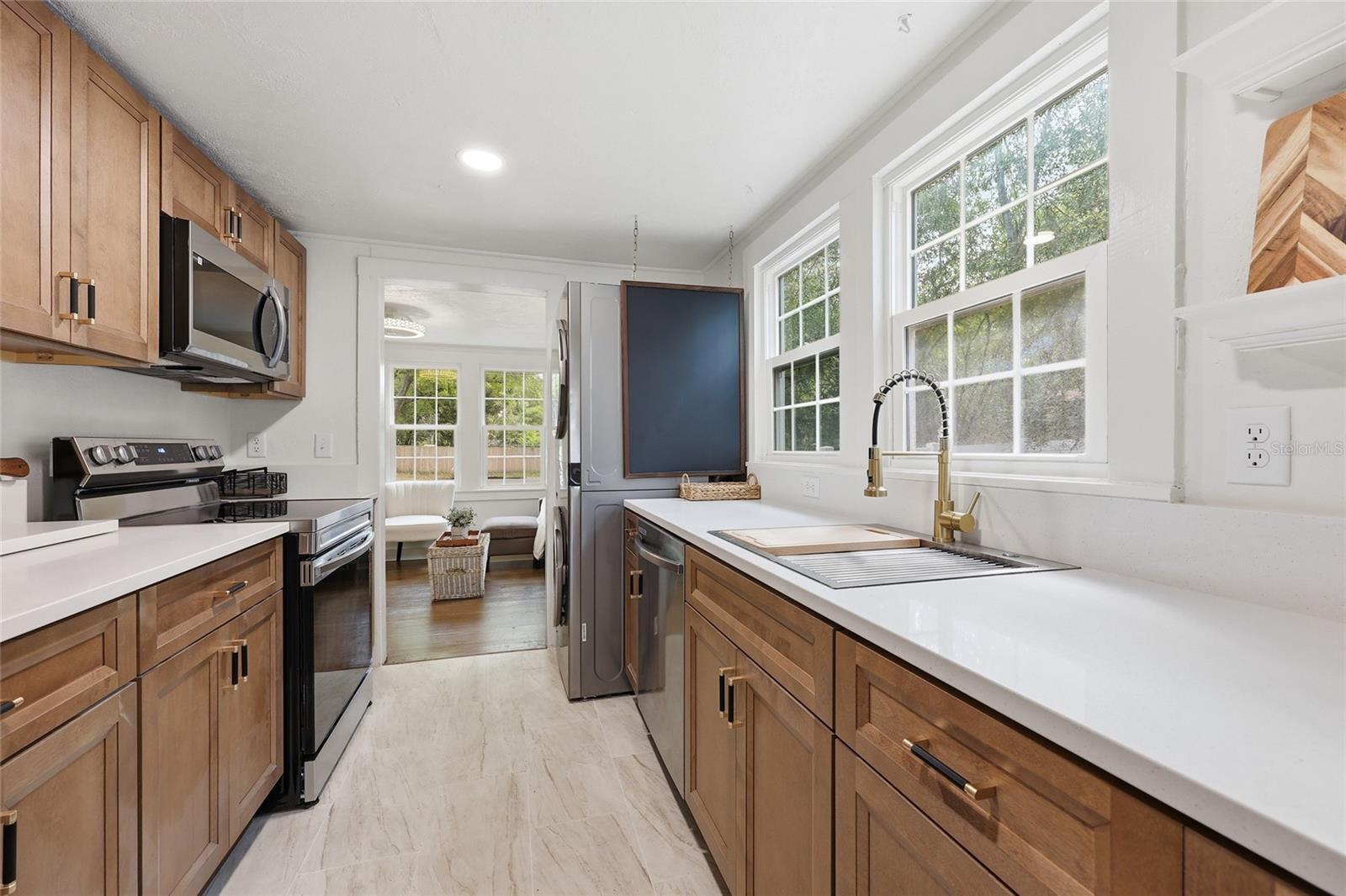 RIDGE VIEW - Residential