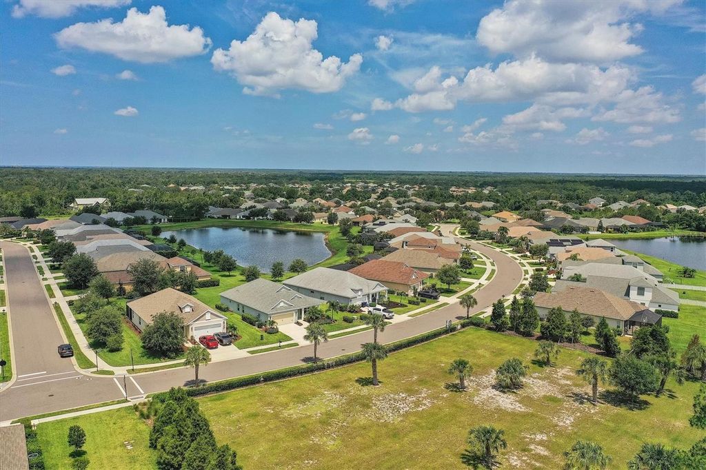 Photo of 1307 Thornbury Drive, Parrish, FL 34219 (MLS # A4691635)
