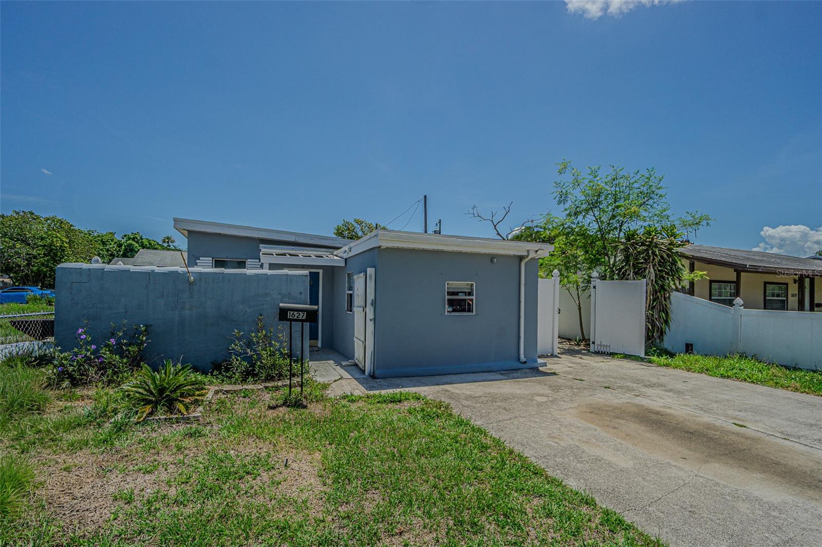Search Properties for Sale 2 1627 28TH STREET N
