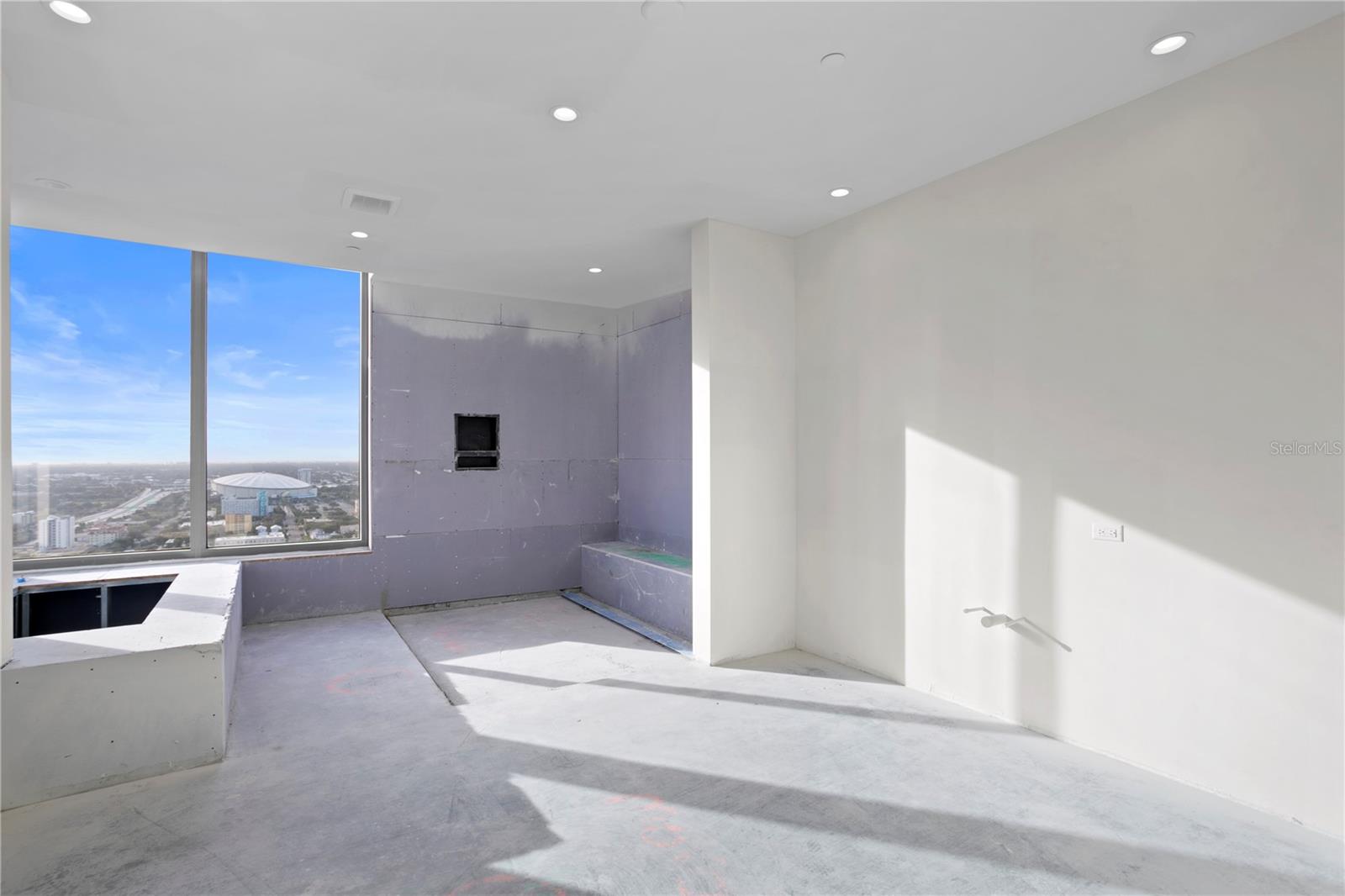 SALTAIRE CONDO - Residential