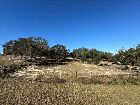 A home in GROVELAND