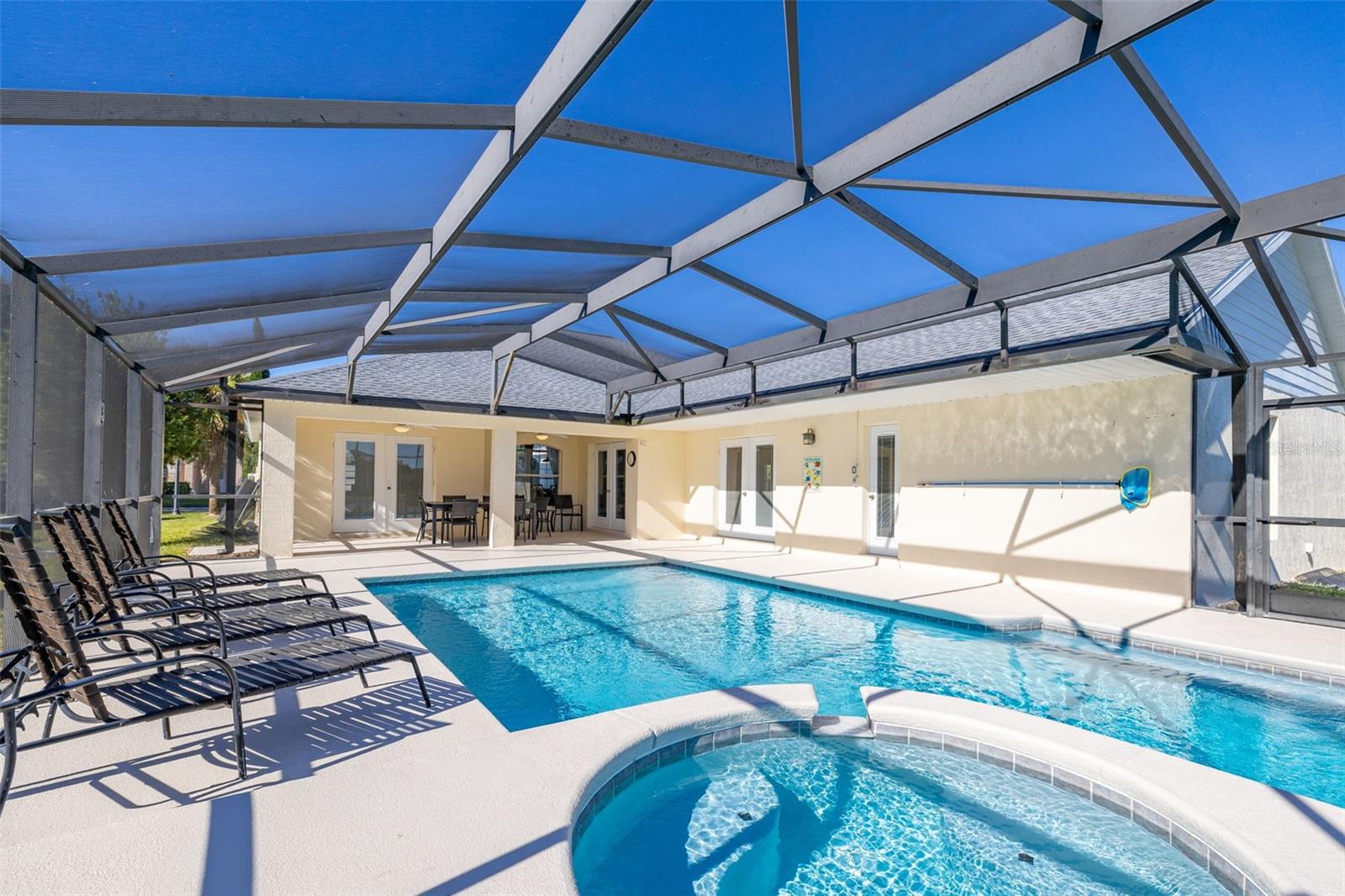 ORANGE TREE PH 04 LT 401 BEING IN 15-24-2 - Residential