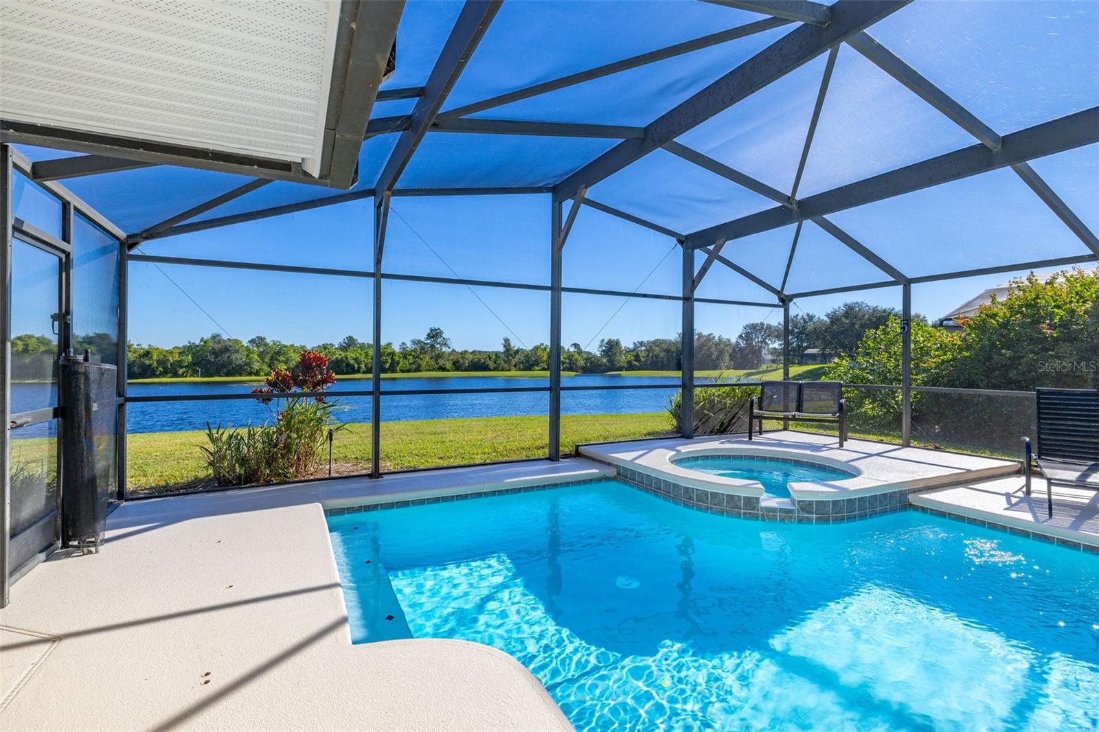 ORANGE TREE PH 04 LT 401 BEING IN 15-24-2 - Residential