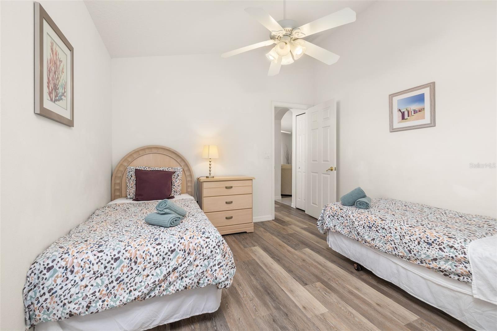 ORANGE TREE PH 04 LT 401 BEING IN 15-24-2 - Residential