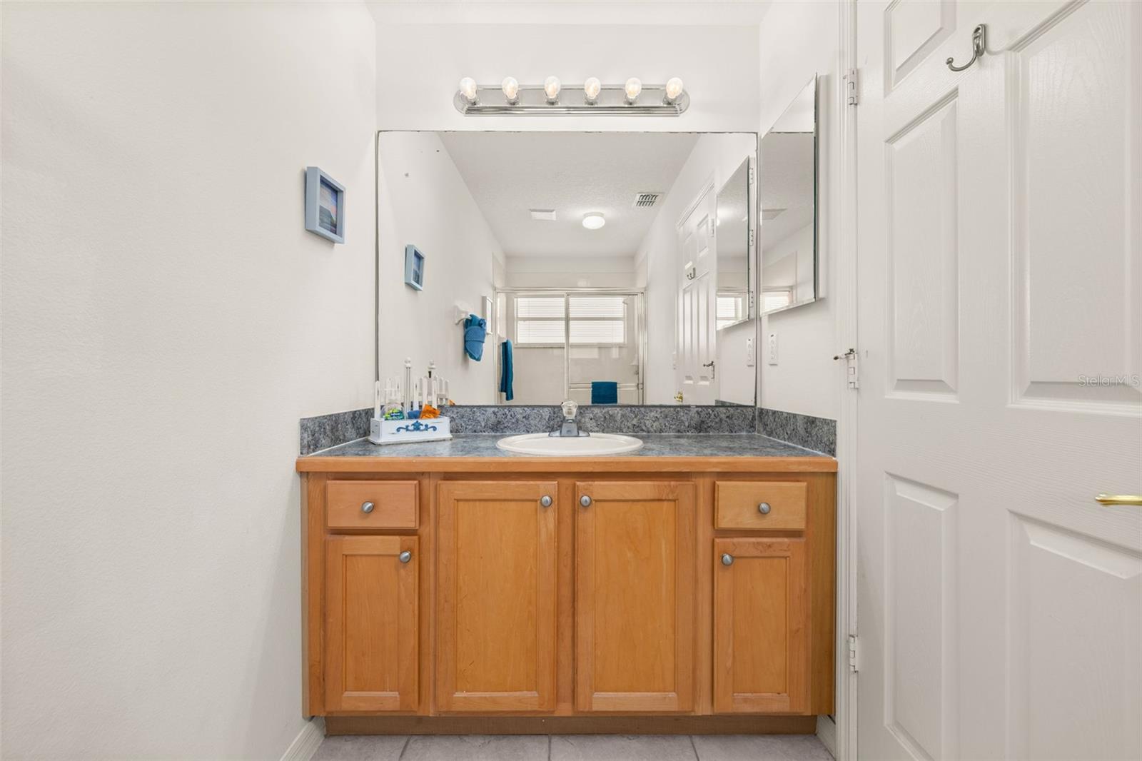 ORANGE TREE PH 04 LT 401 BEING IN 15-24-2 - Residential