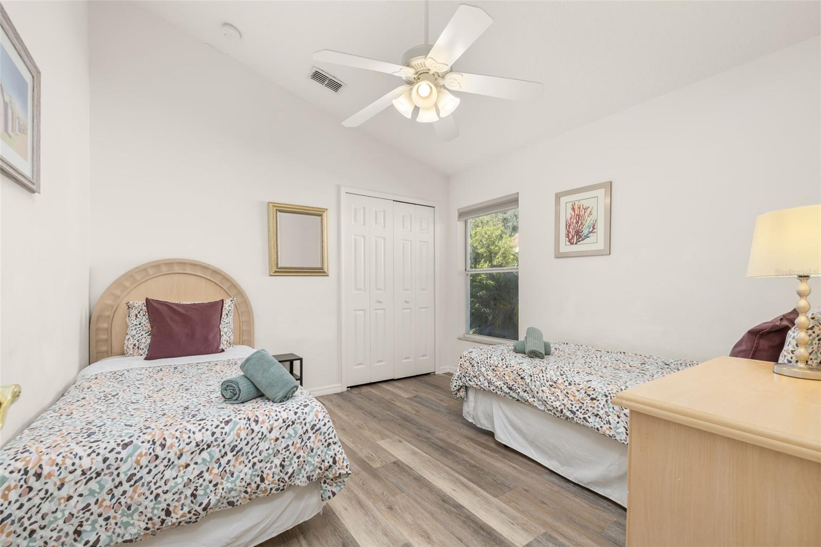 ORANGE TREE PH 04 LT 401 BEING IN 15-24-2 - Residential