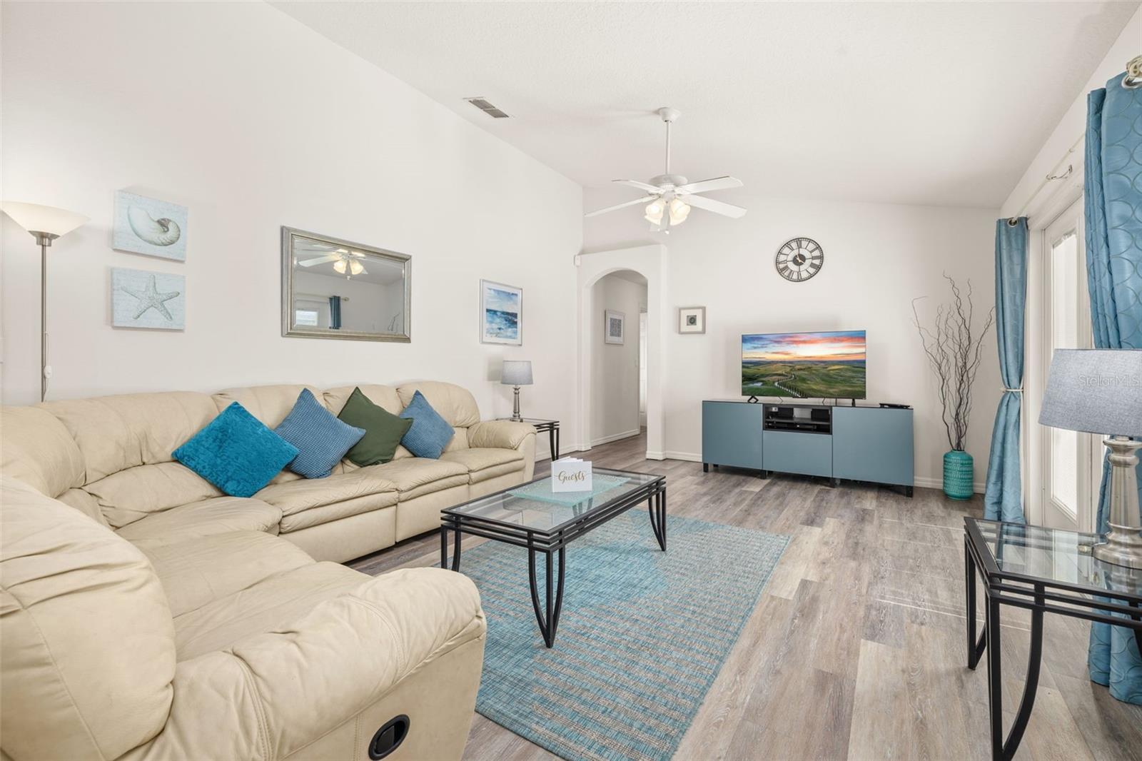 ORANGE TREE PH 04 LT 401 BEING IN 15-24-2 - Residential