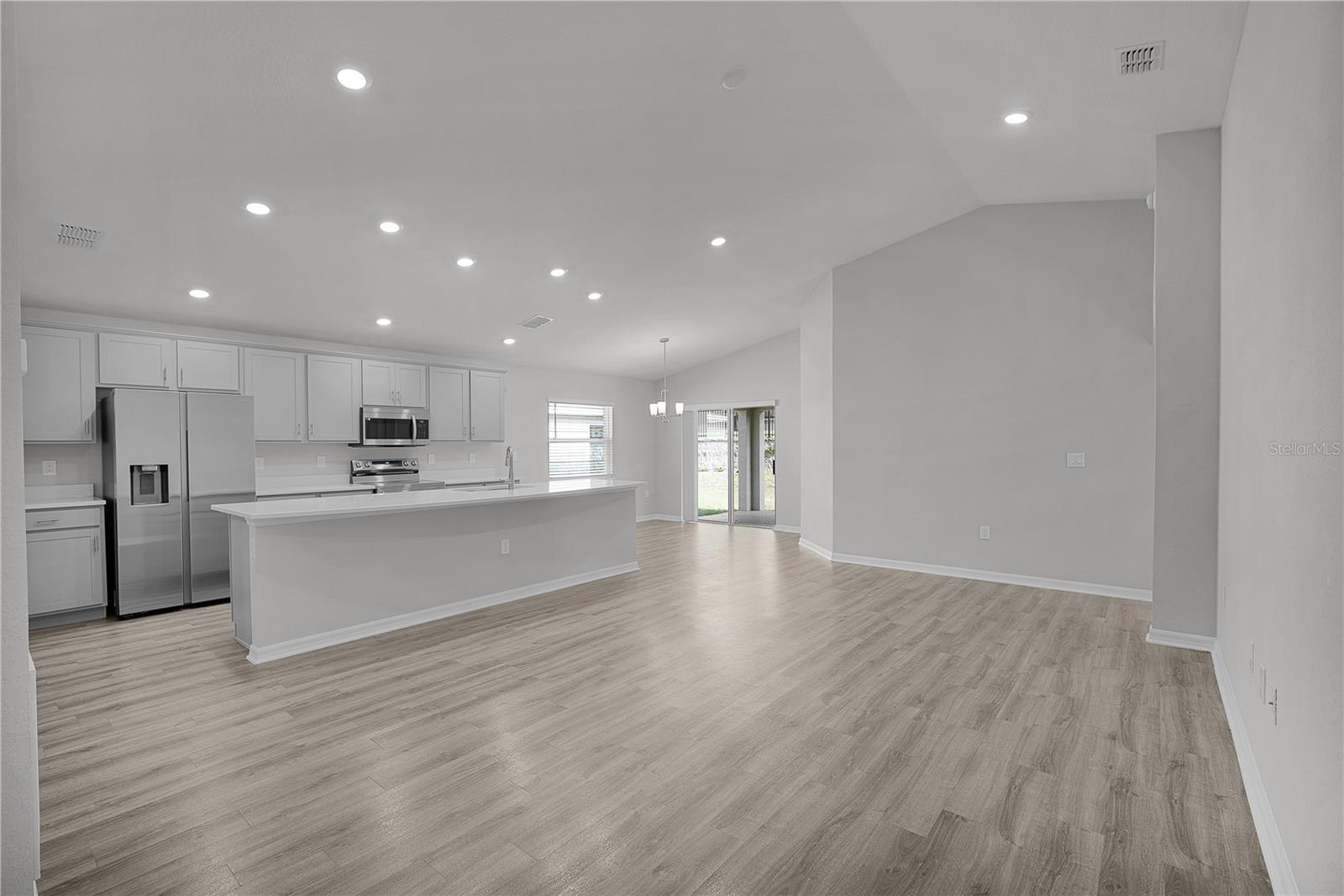 GENEVA LNDGS PH 1 - Residential Lease