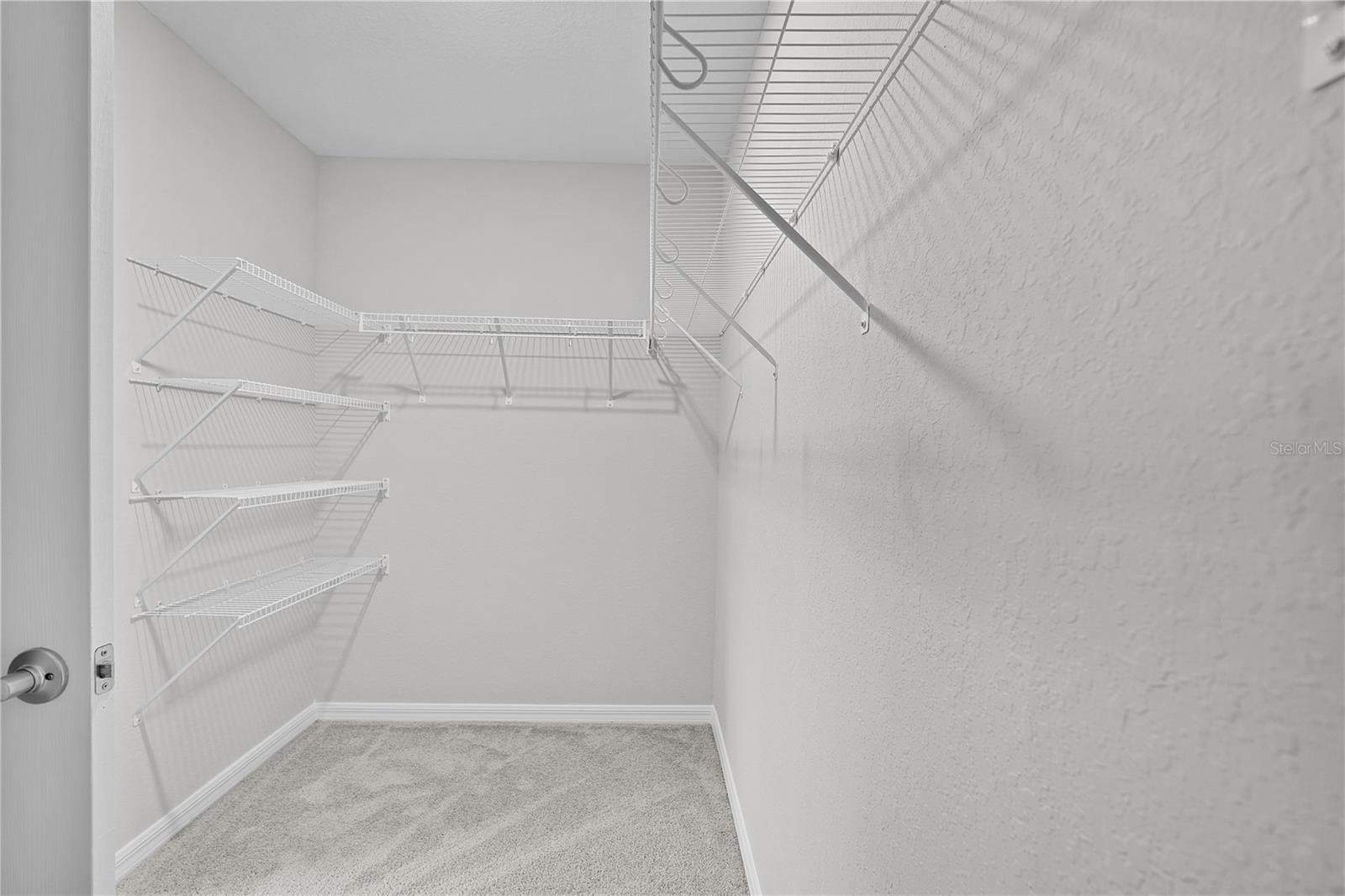 GENEVA LNDGS PH 1 - Residential Lease