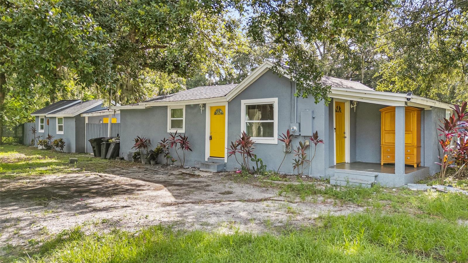 906 CELERY AVENUE