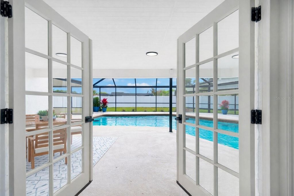 Photo of 510 Rooks Road, Seffner, FL 33584 (MLS # L4960969)