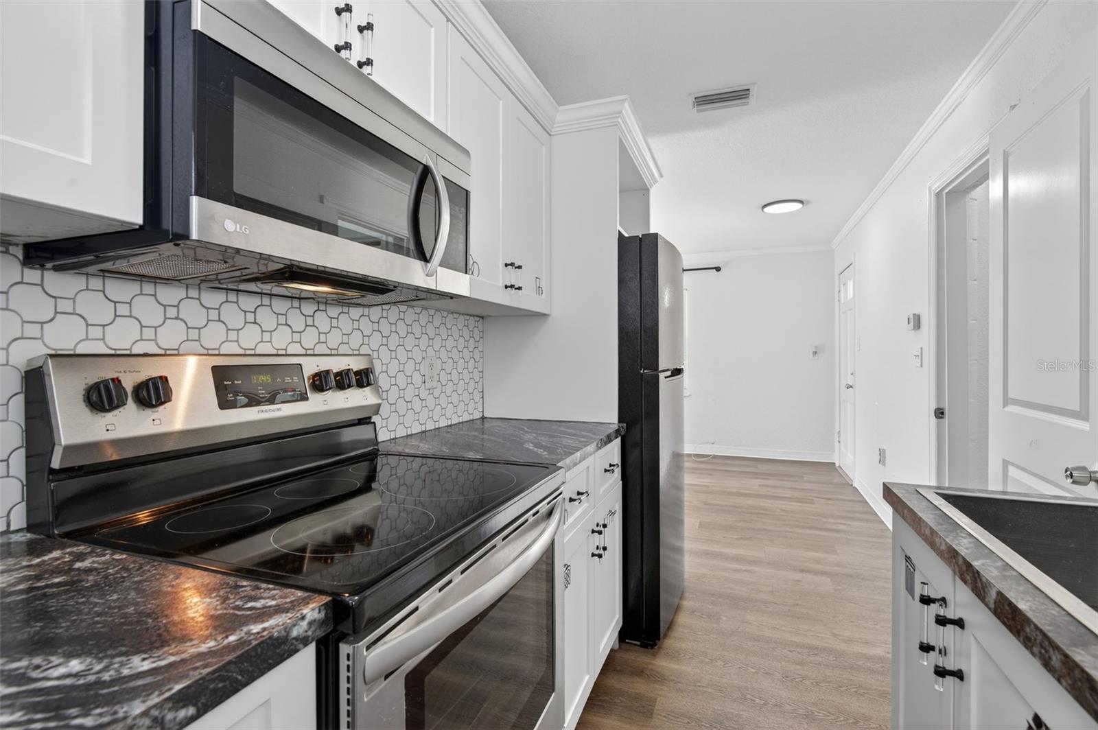 MIDWEST SUB CORR - Residential Lease