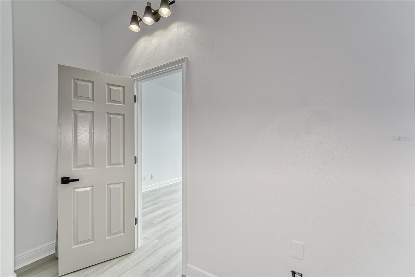 MIRABAY PH 3B-2 - Residential