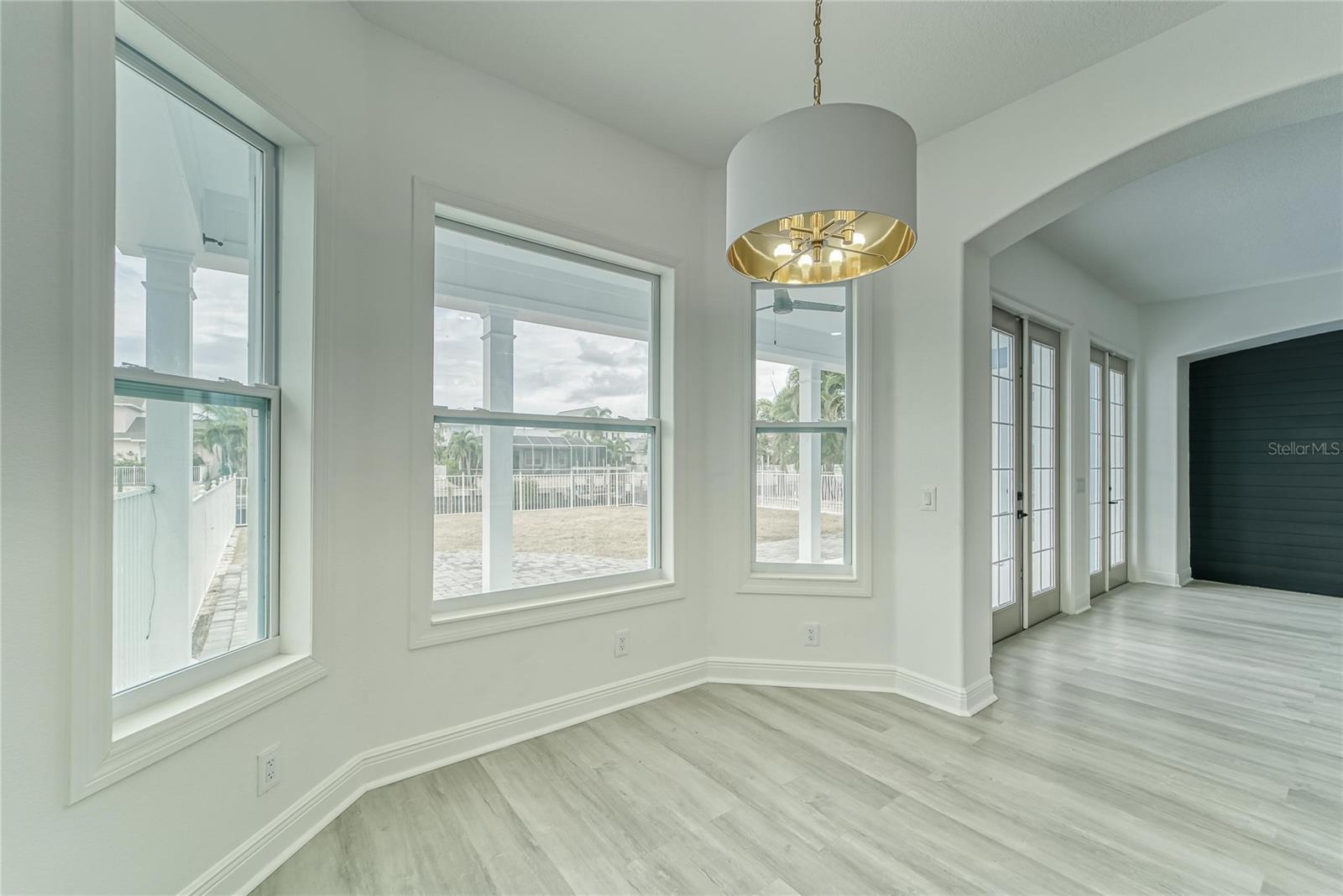 MIRABAY PH 3B-2 - Residential