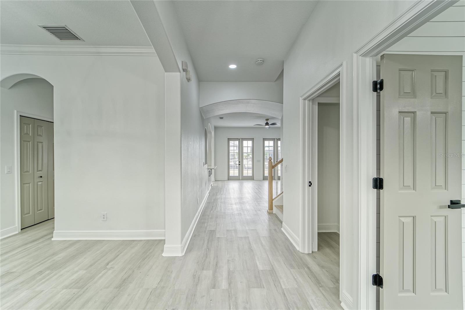 MIRABAY PH 3B-2 - Residential