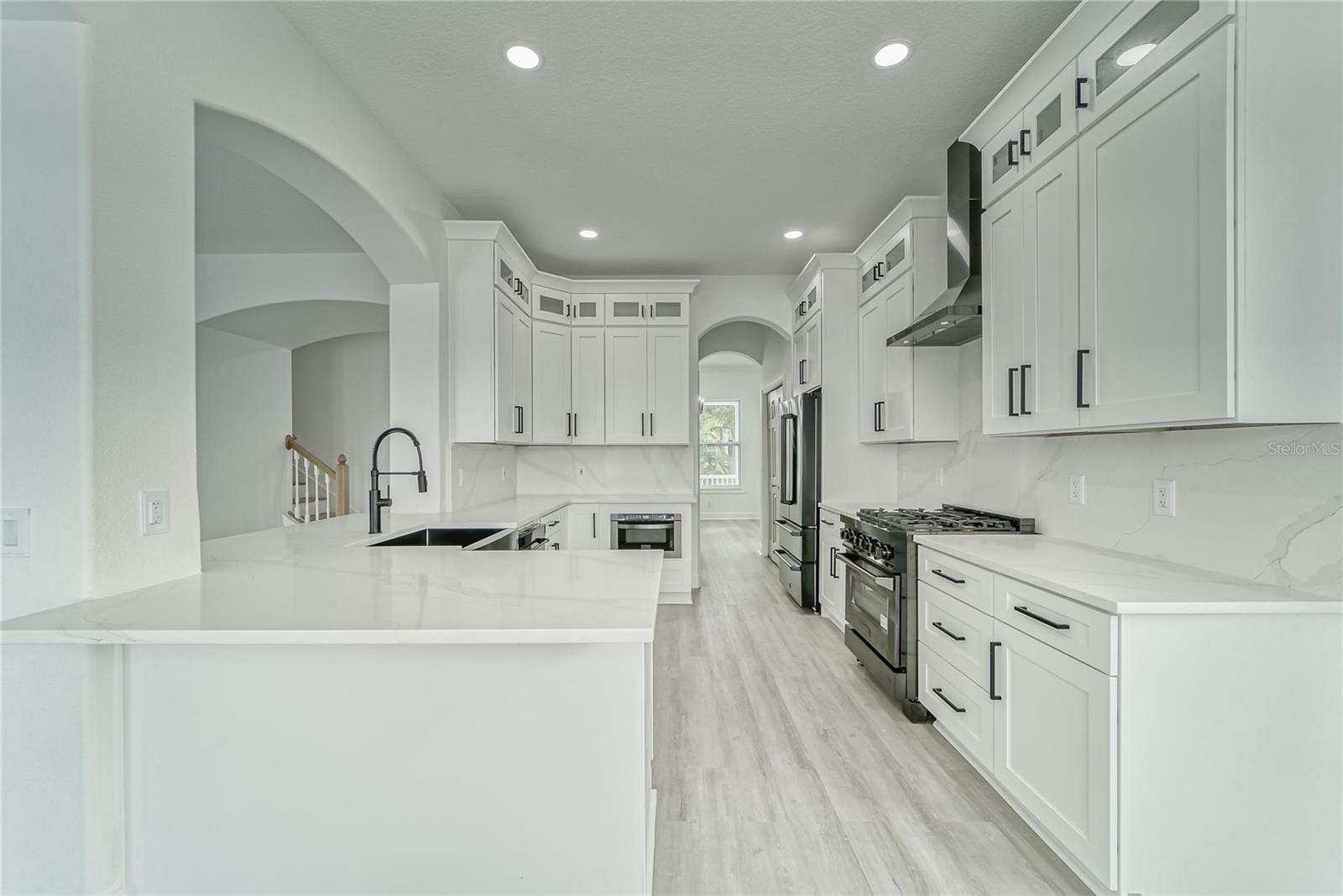 MIRABAY PH 3B-2 - Residential