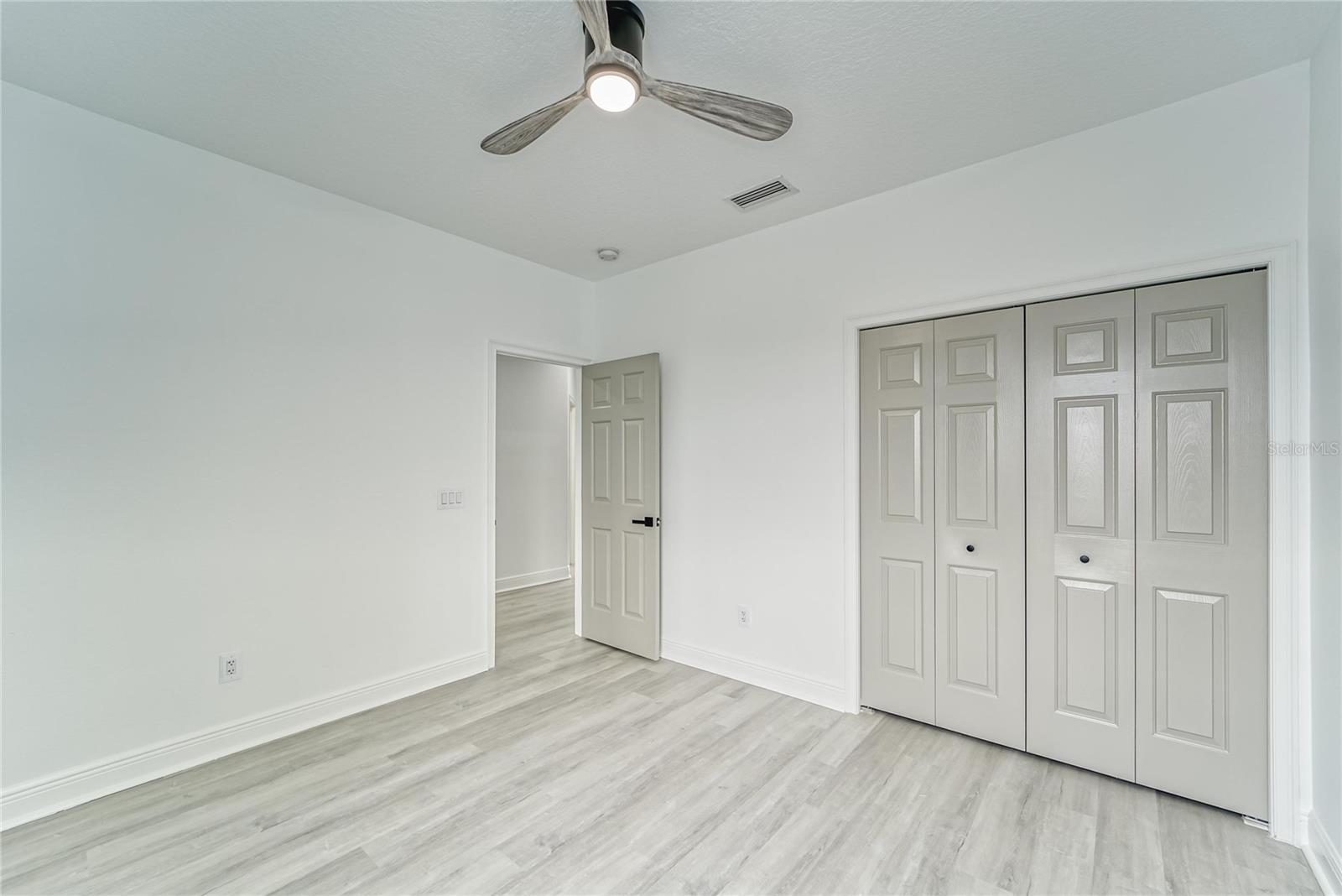 MIRABAY PH 3B-2 - Residential