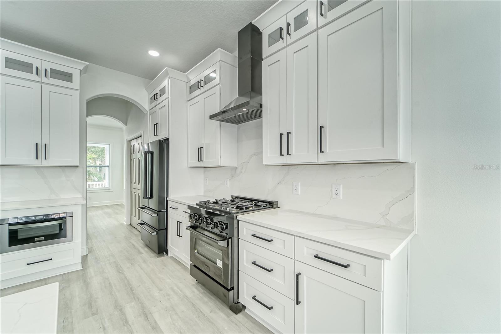 MIRABAY PH 3B-2 - Residential