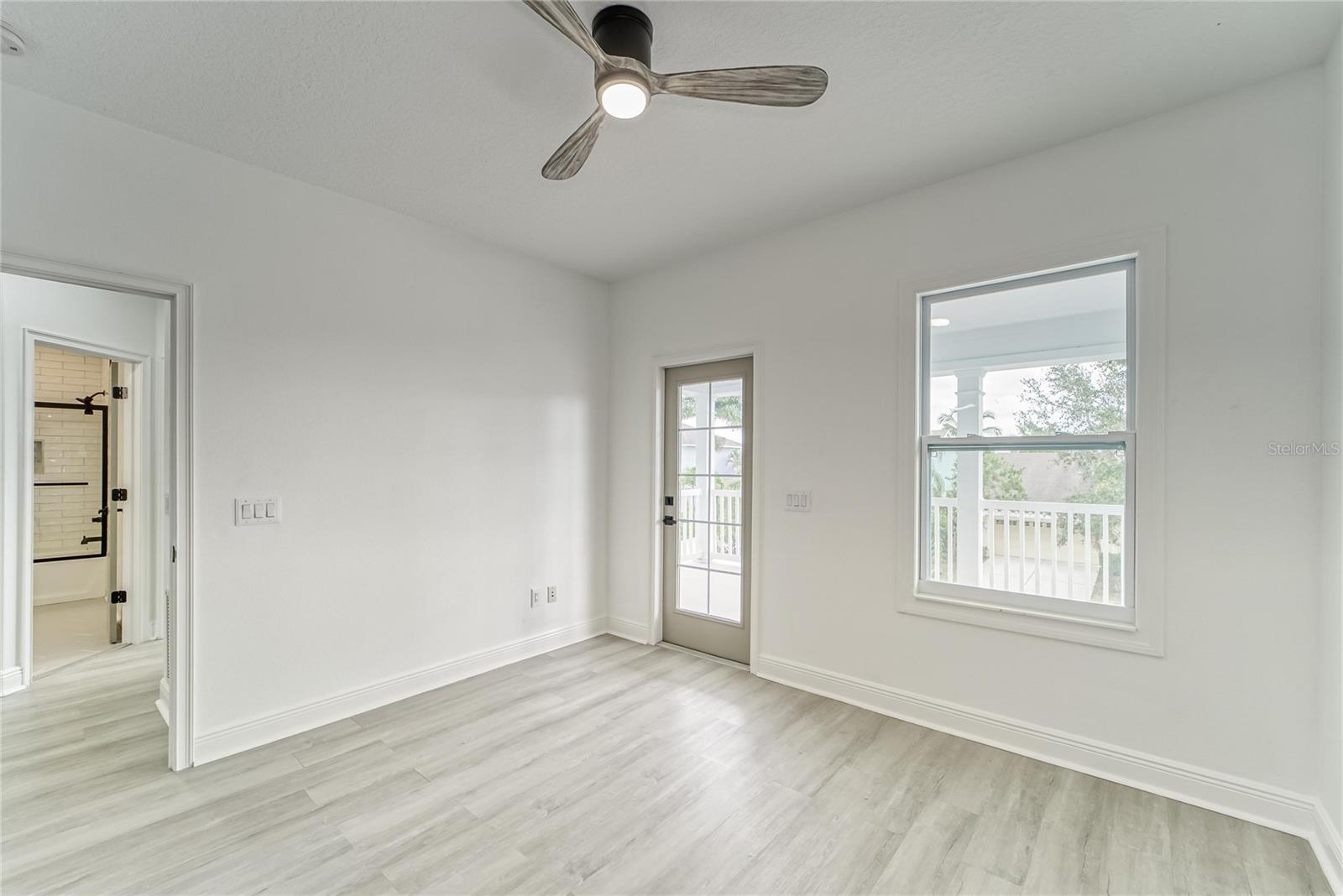 MIRABAY PH 3B-2 - Residential