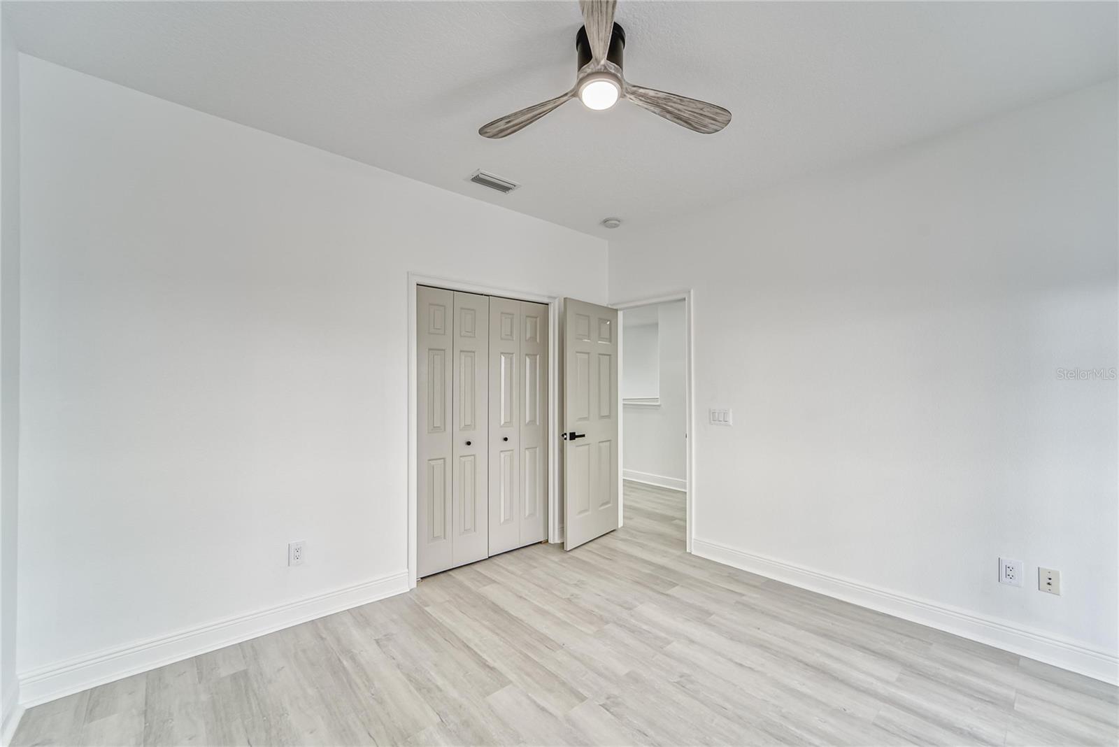 MIRABAY PH 3B-2 - Residential