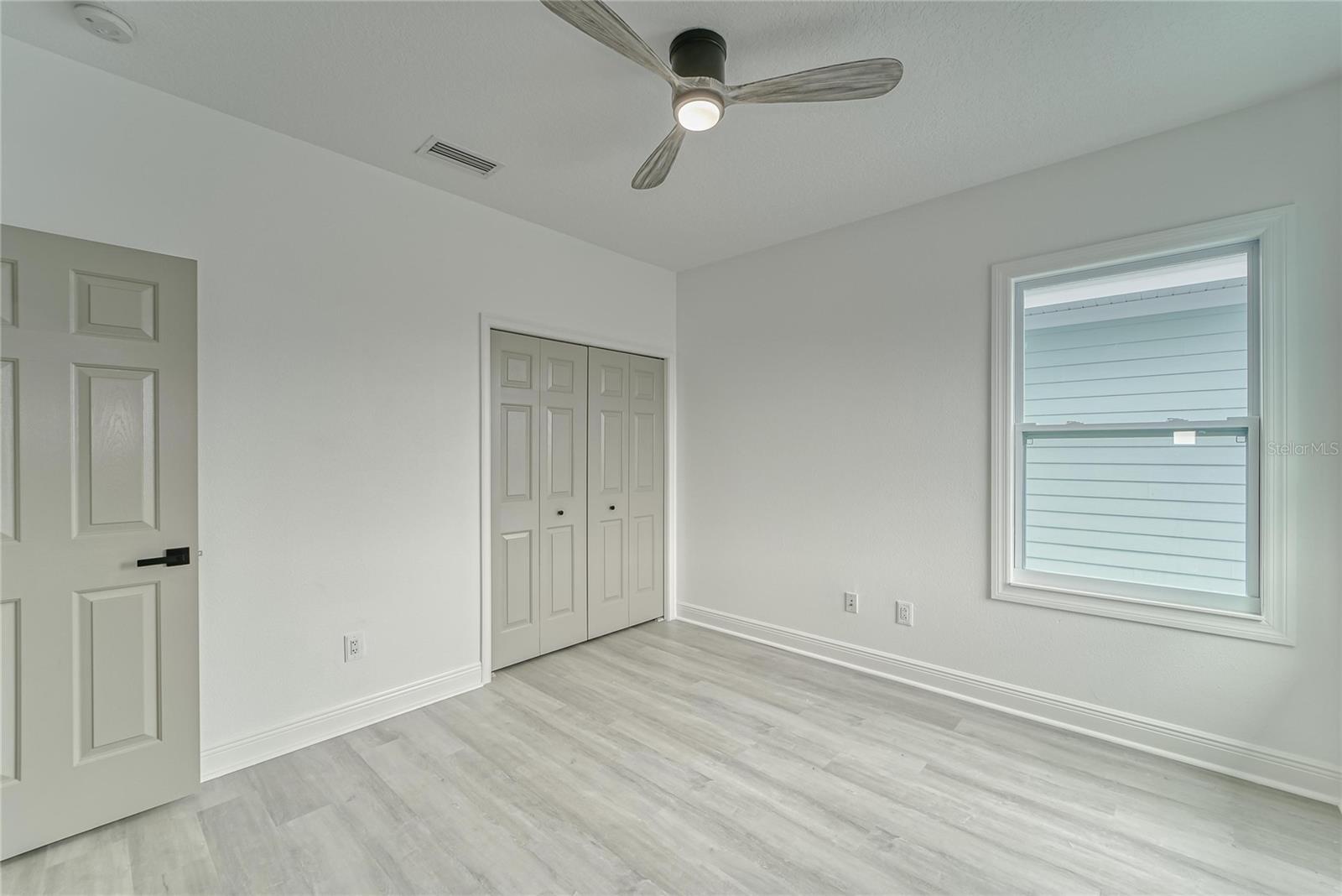 MIRABAY PH 3B-2 - Residential