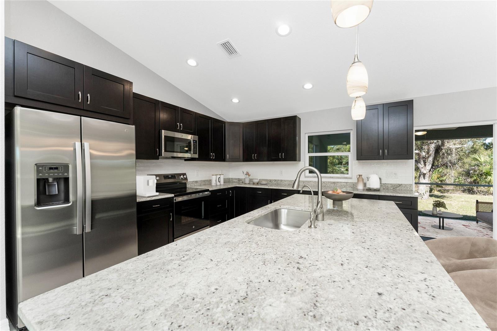 1565 - PORT CHARLOTTE SUB 21 - Residential