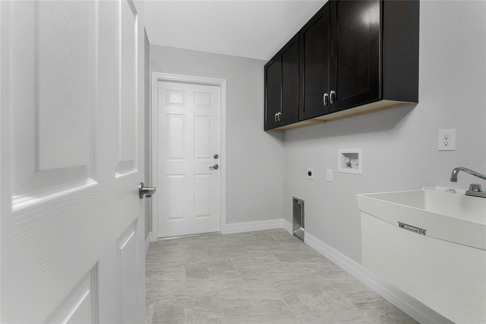 1565 - PORT CHARLOTTE SUB 21 - Residential