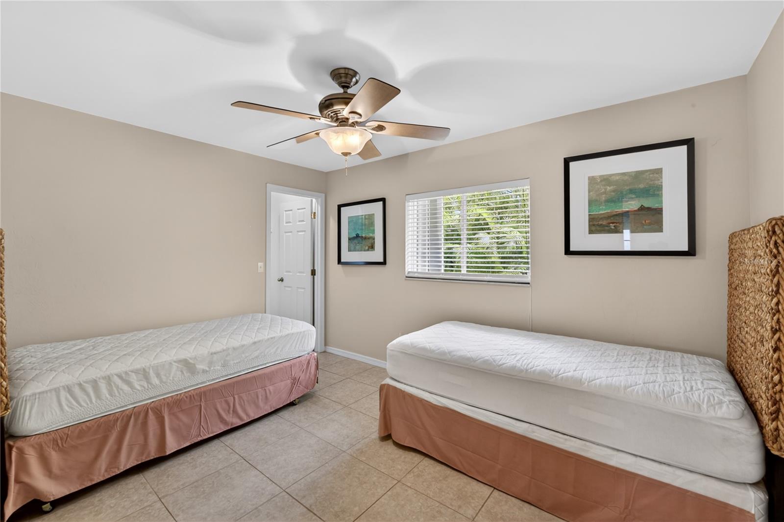 OAKMONT - Residential