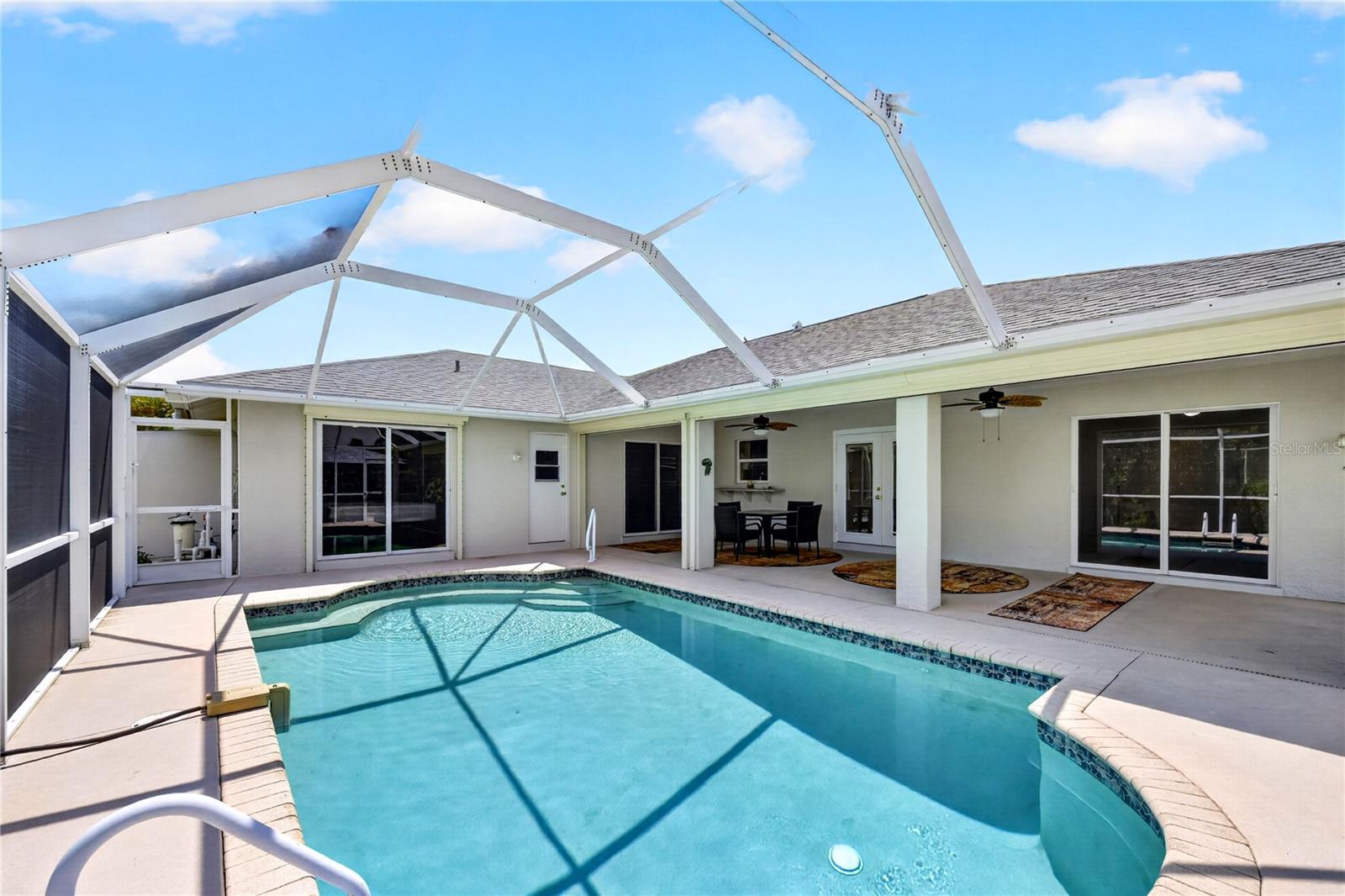18189 SANDY PINES CIRCLE