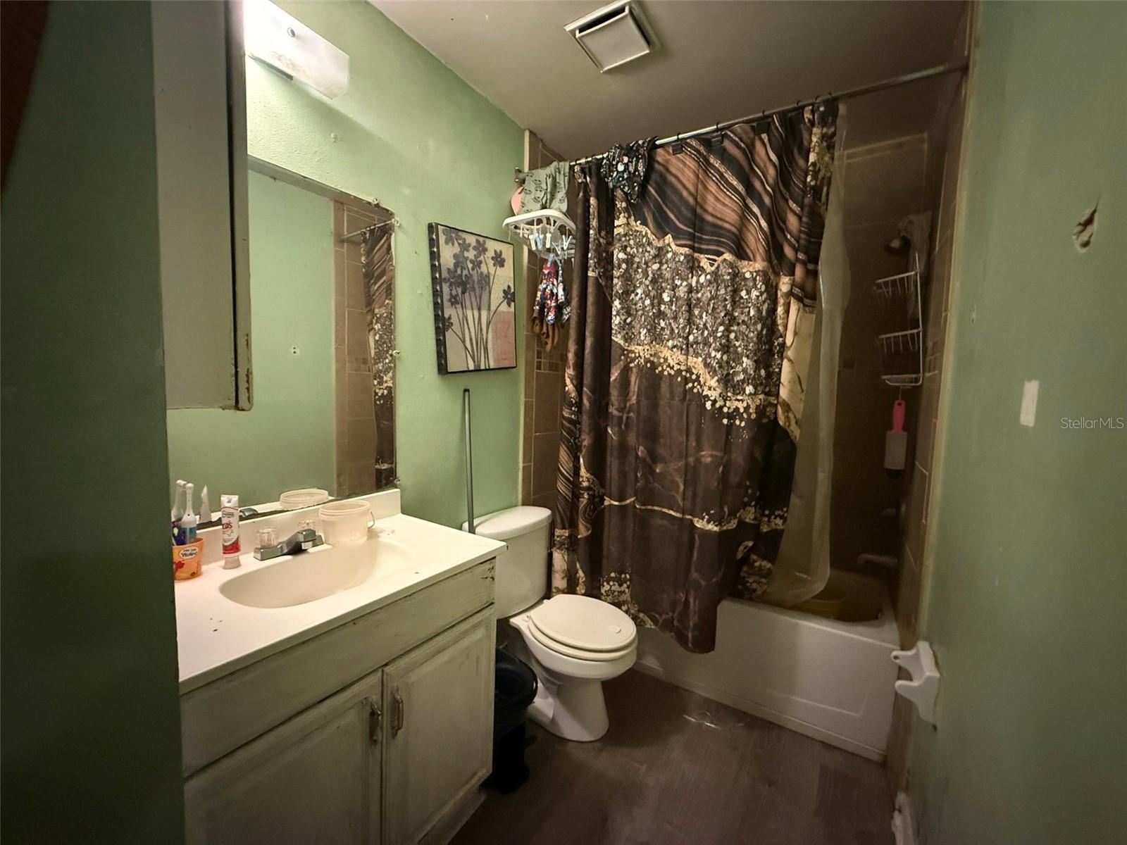 WINTER LAKE MANOR - Residential Income