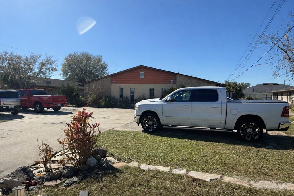 Photo of 3023 Saint Paul Drive, Winter Haven, FL 33880 (MLS # P4938041)