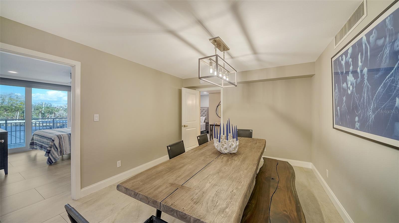 SIESTA TOWERS - Residential Lease