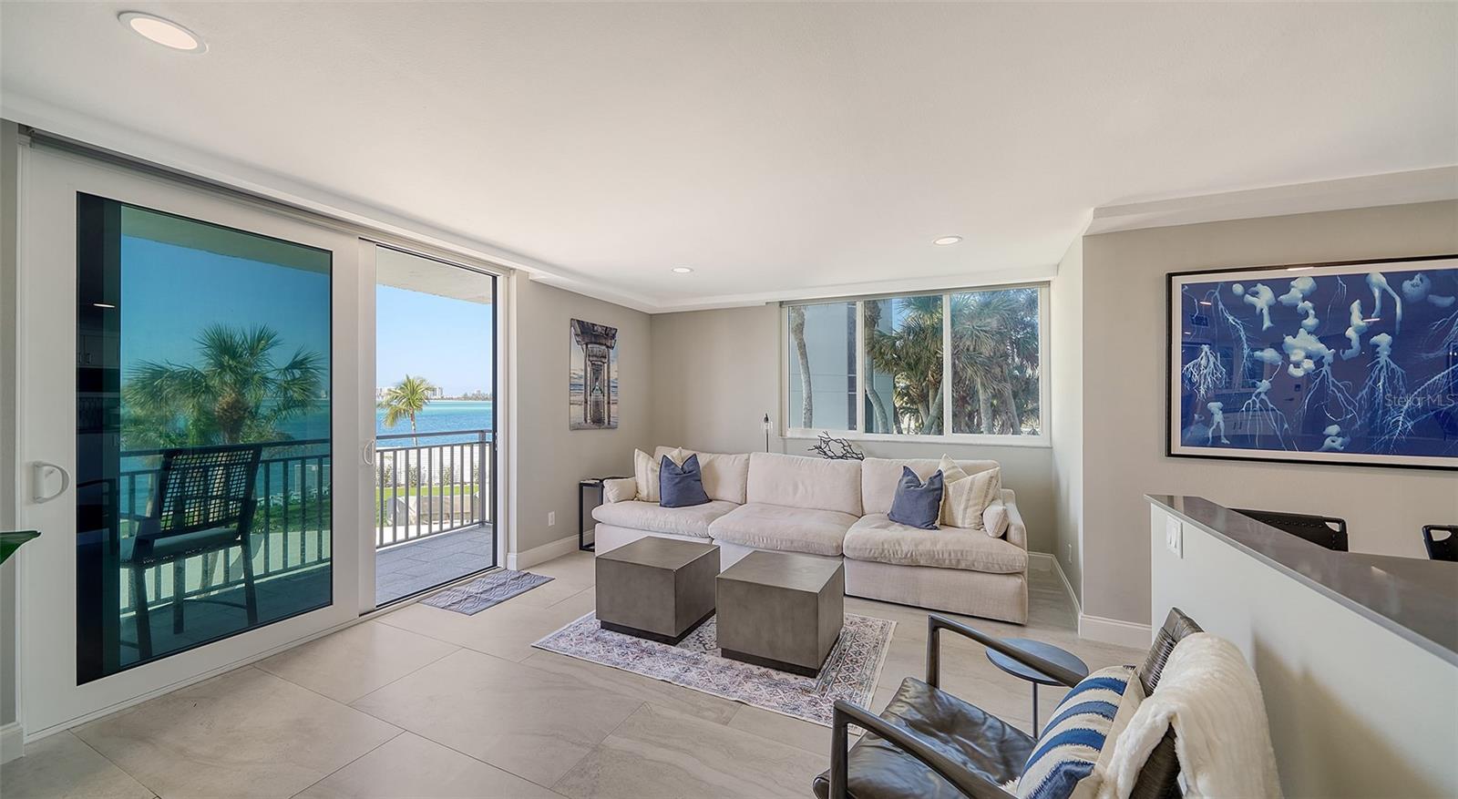 SIESTA TOWERS - Residential Lease