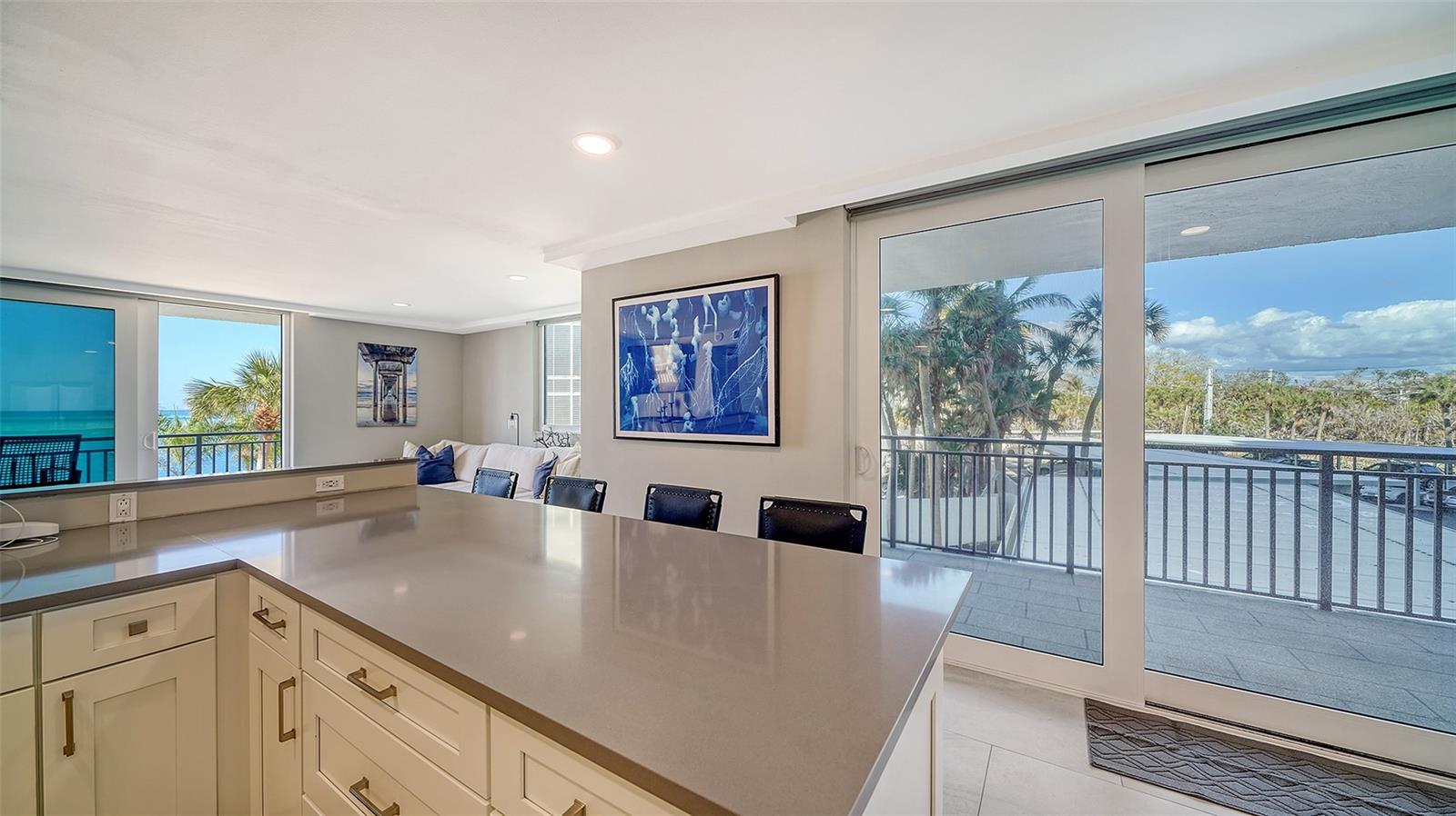 SIESTA TOWERS - Residential Lease