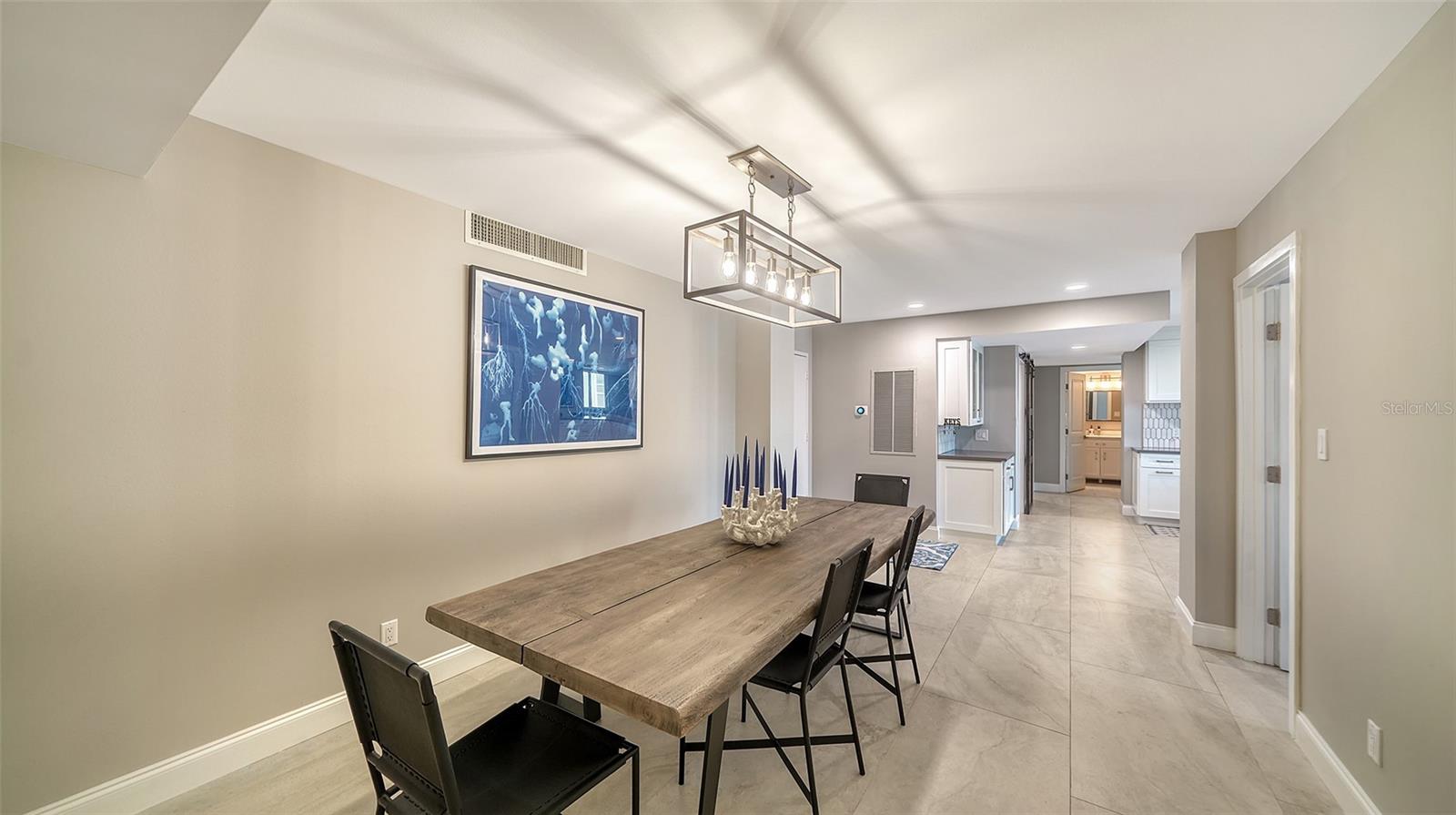 SIESTA TOWERS - Residential Lease