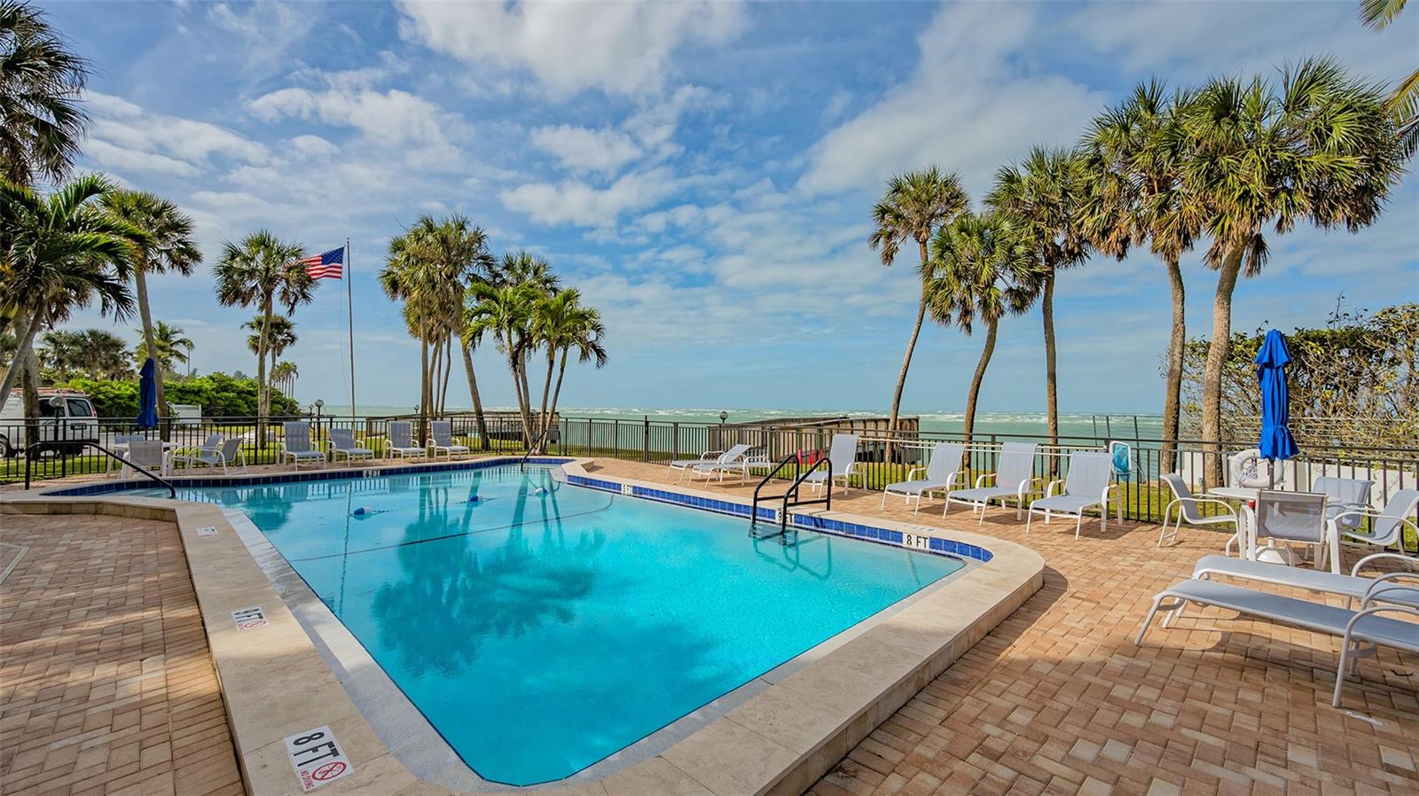 SIESTA TOWERS - Residential Lease