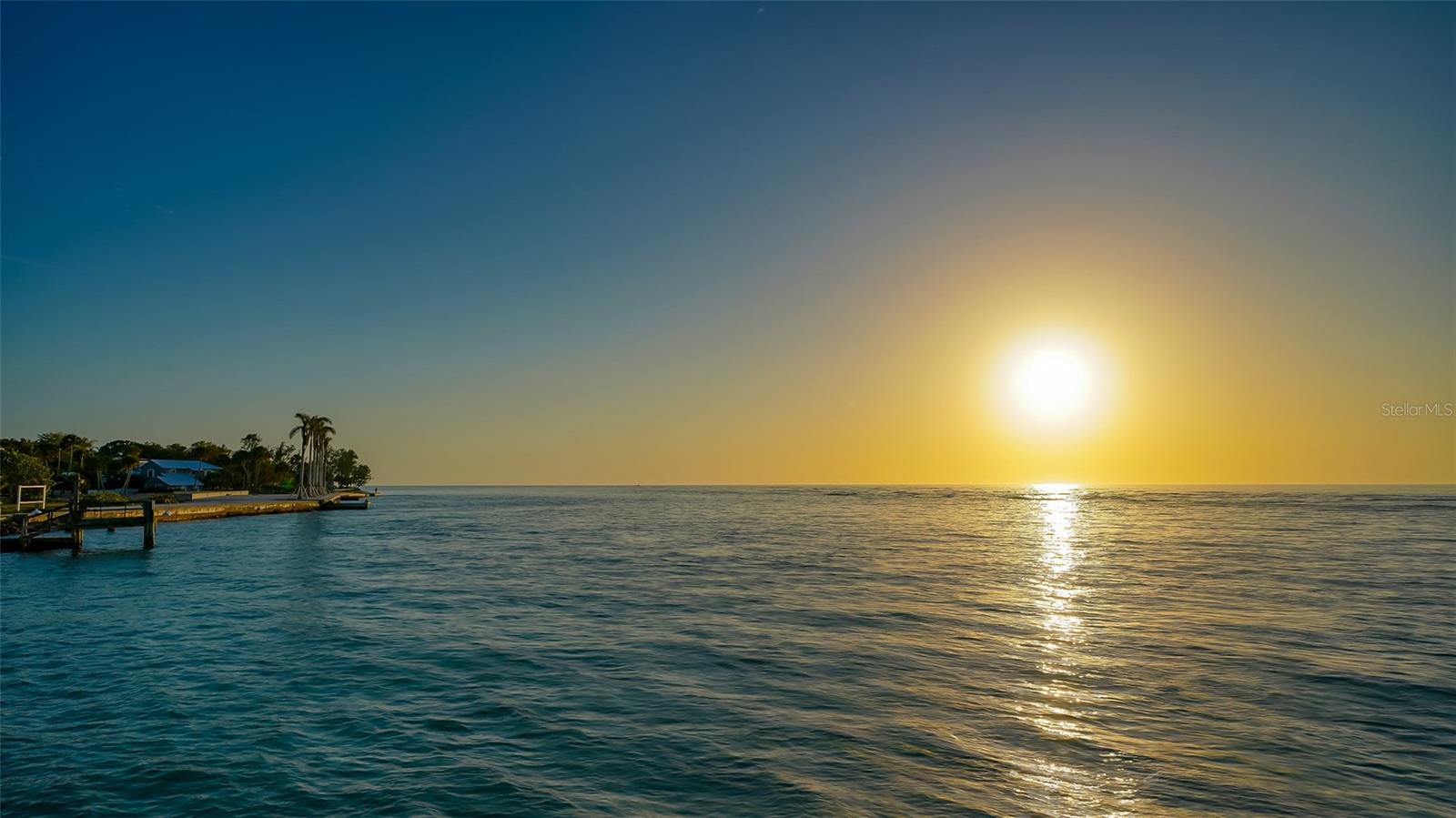 SIESTA TOWERS - Residential Lease