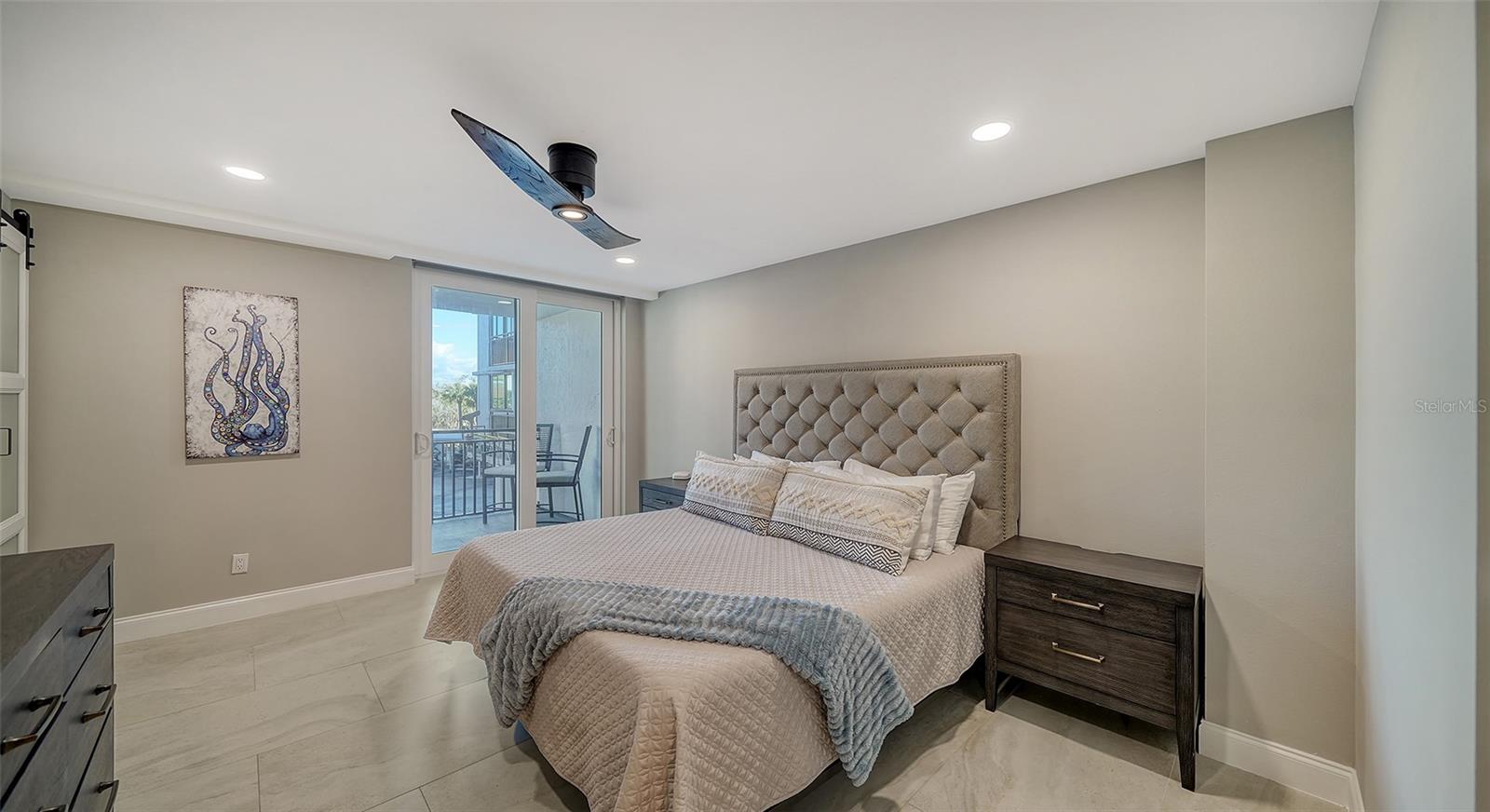 SIESTA TOWERS - Residential Lease