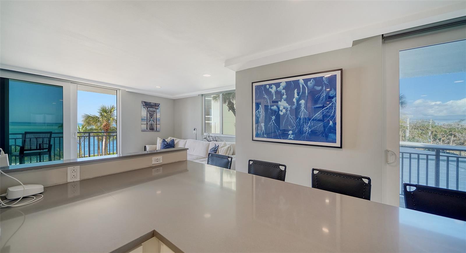 SIESTA TOWERS - Residential Lease