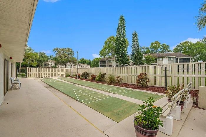 EAGLESWOOD CONDO - Residential