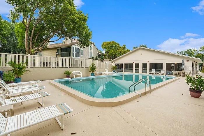 EAGLESWOOD CONDO - Residential